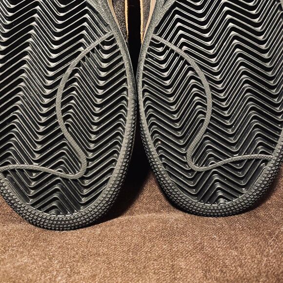 Nike SB Dunk Skateboarding Gum Rubber Soles Vintage OG 2010 Chocolate Suede 8.5 - Picture 9 of 9